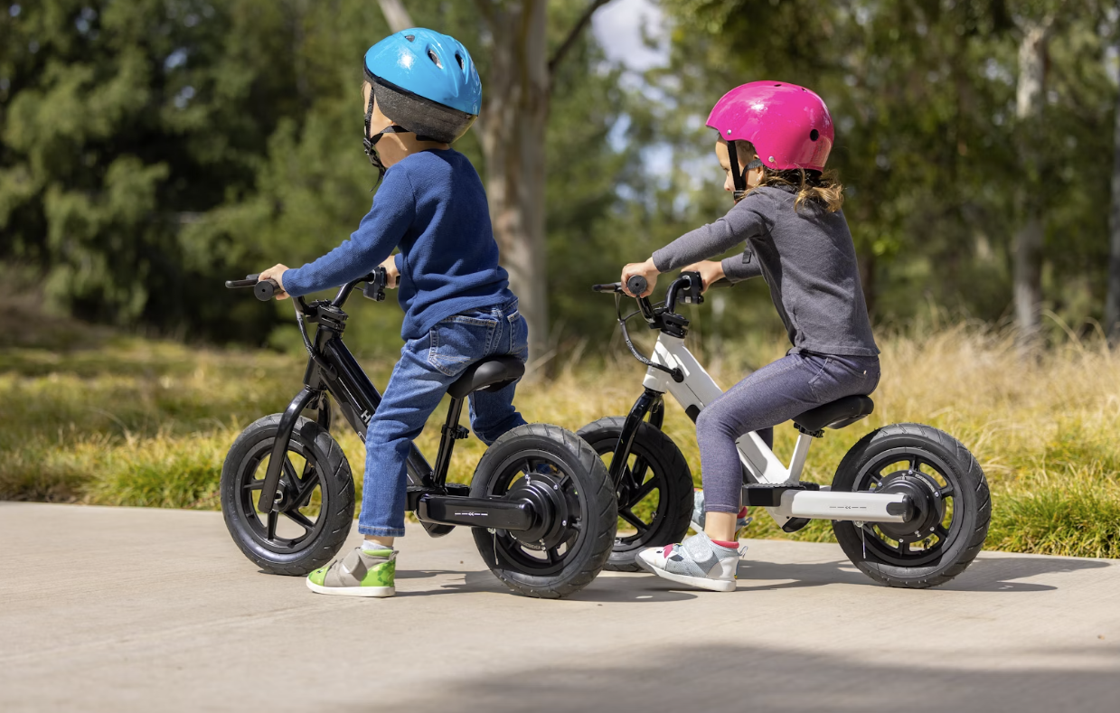 Pagrindiniai balansinio dviračio naudojimo privalumai vaikams