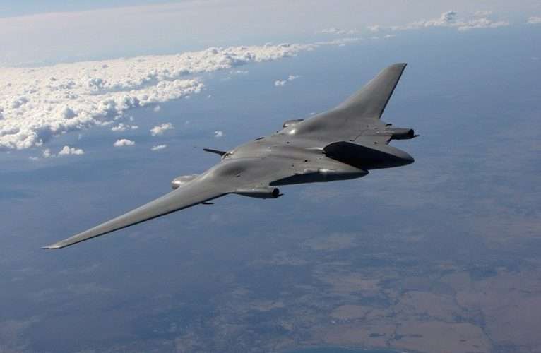 b 2 bombonešiai grįžo iš Irano