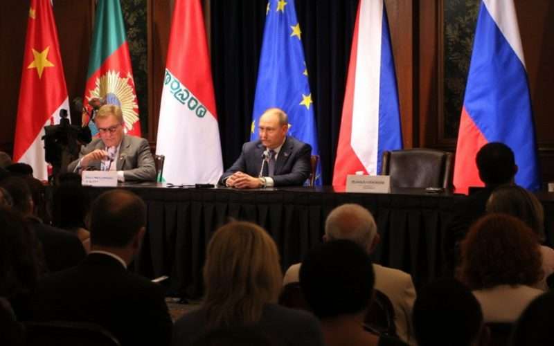 pirmasis BRICS viršūnių susitikimas be Putino